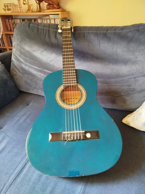 Sprzedam gitarę 3/4