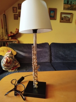 Pięknie ręczna robiona lampka z części Fletu