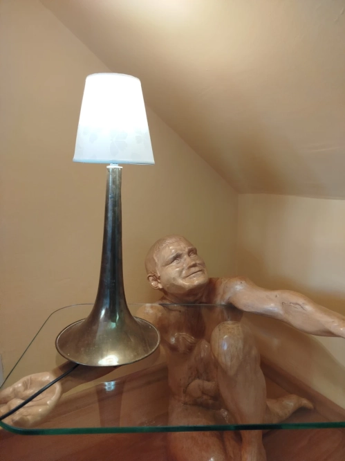 Piękna lampka z czary puzonu